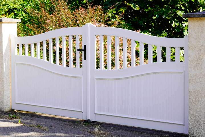 Portails robustes et élégants, adaptés à vos besoins